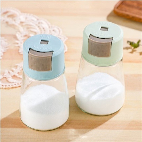 Kitchen glass seasoning salt control bottle