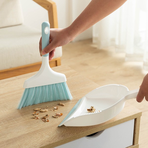 Small broom garbage shovel desk