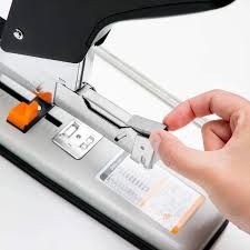 Deli Heavy Duty Stapler, 210 Sheets Capacity